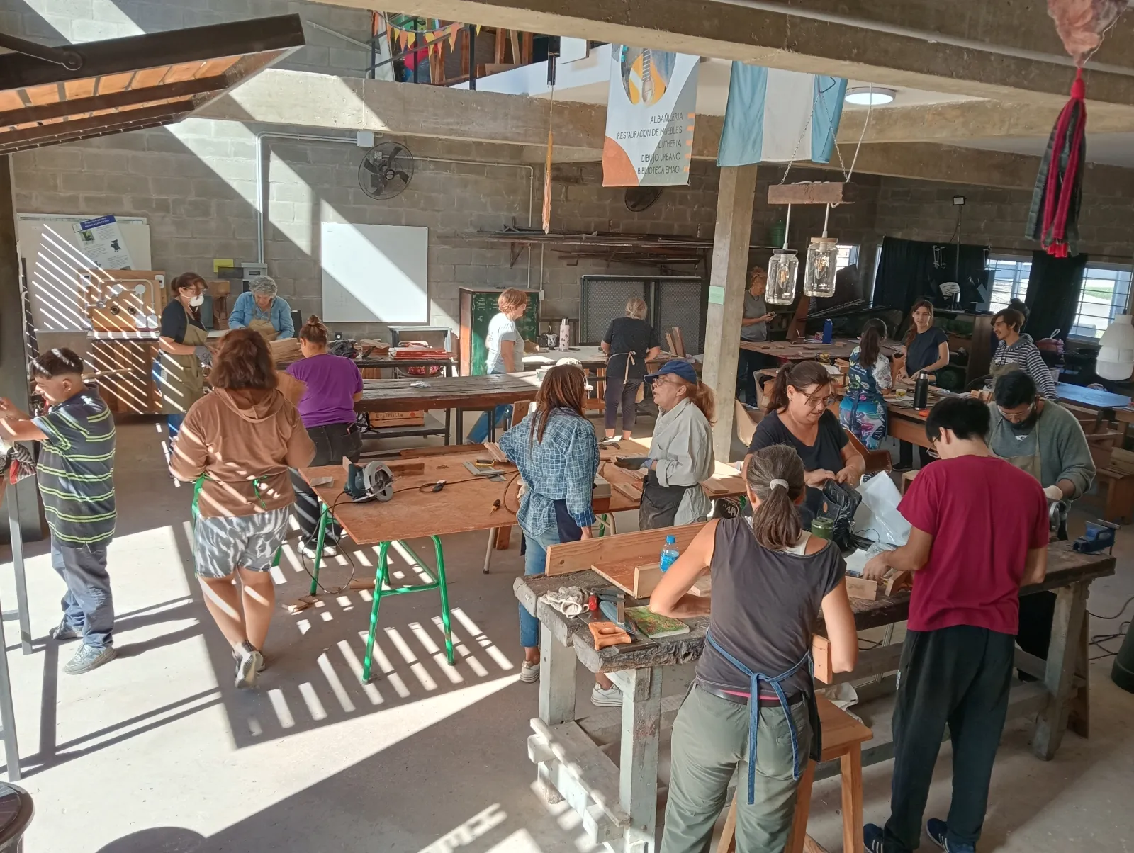 Comienzo de Prácticas de Restauración de Muebles