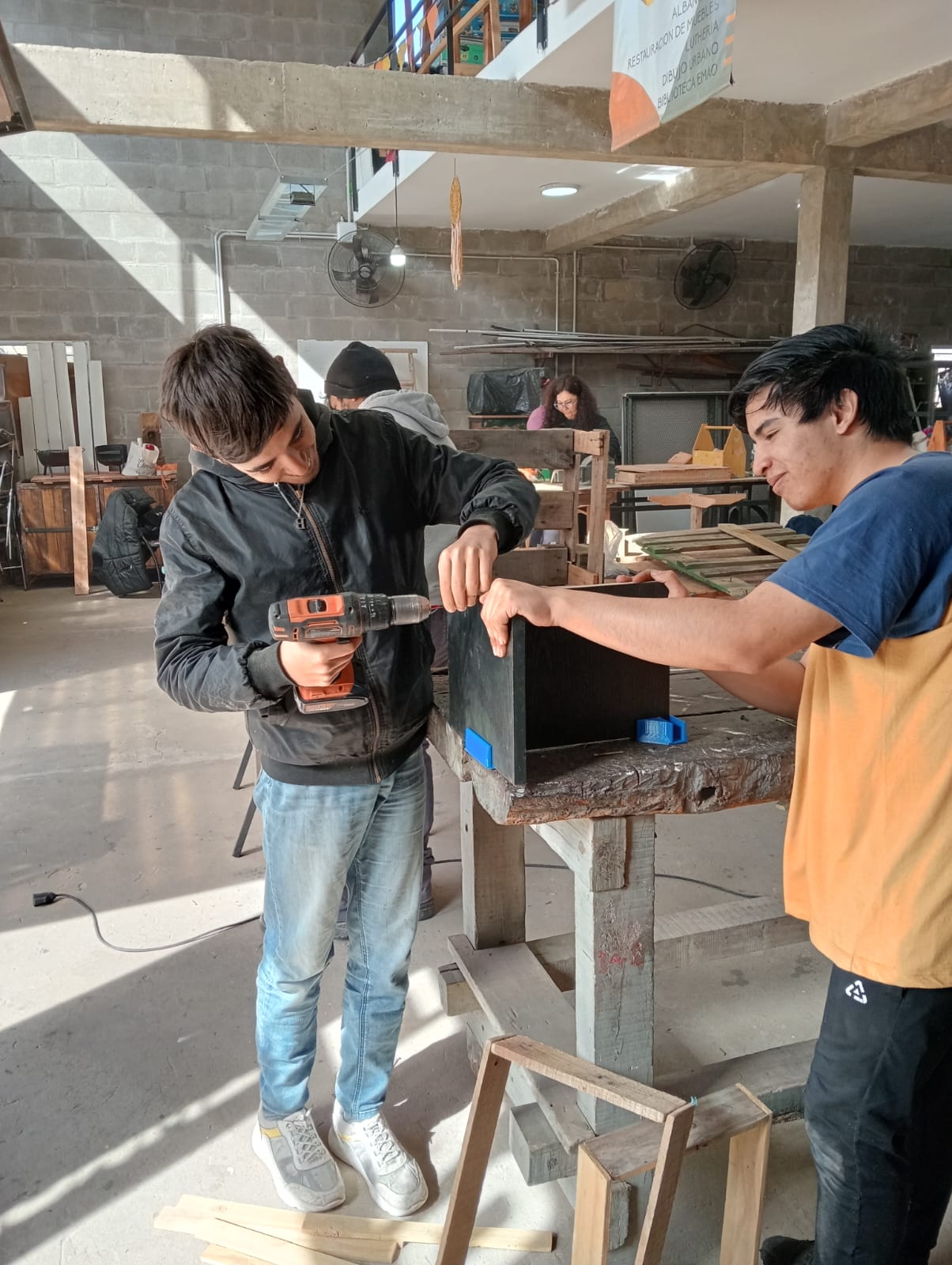 Nueva capacitación corta de la EMAO para fabricar muebles de placa
