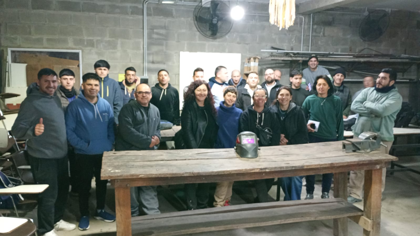 Nuevo ciclo de capacitaciones gratuitas: la EMAO dio inicio al curso de Introducción a la Soldadura Eléctrica